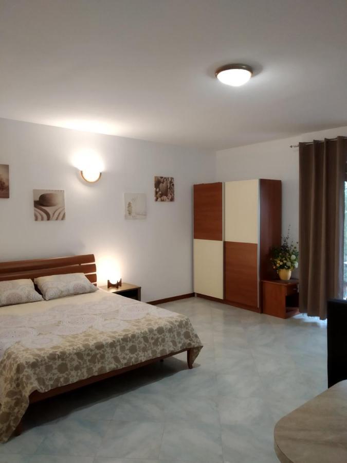 Studio Apartman Erika Лижнян Экстерьер фото