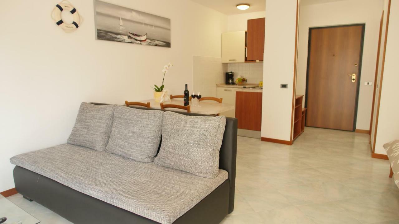 Studio Apartman Erika Лижнян Экстерьер фото